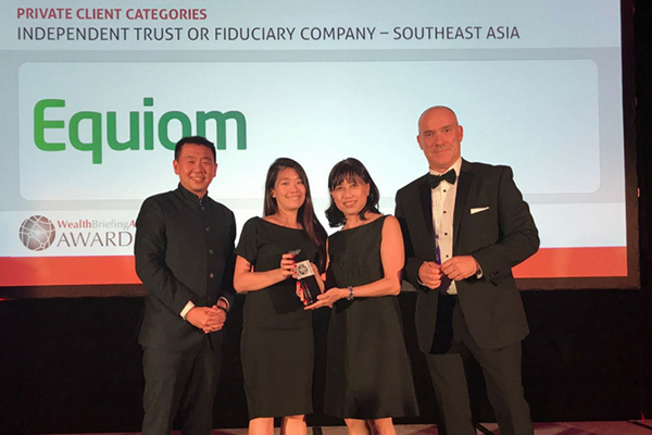 Serene Tan and Wendy Yeo at WealthBriefing Asia Awards 2018